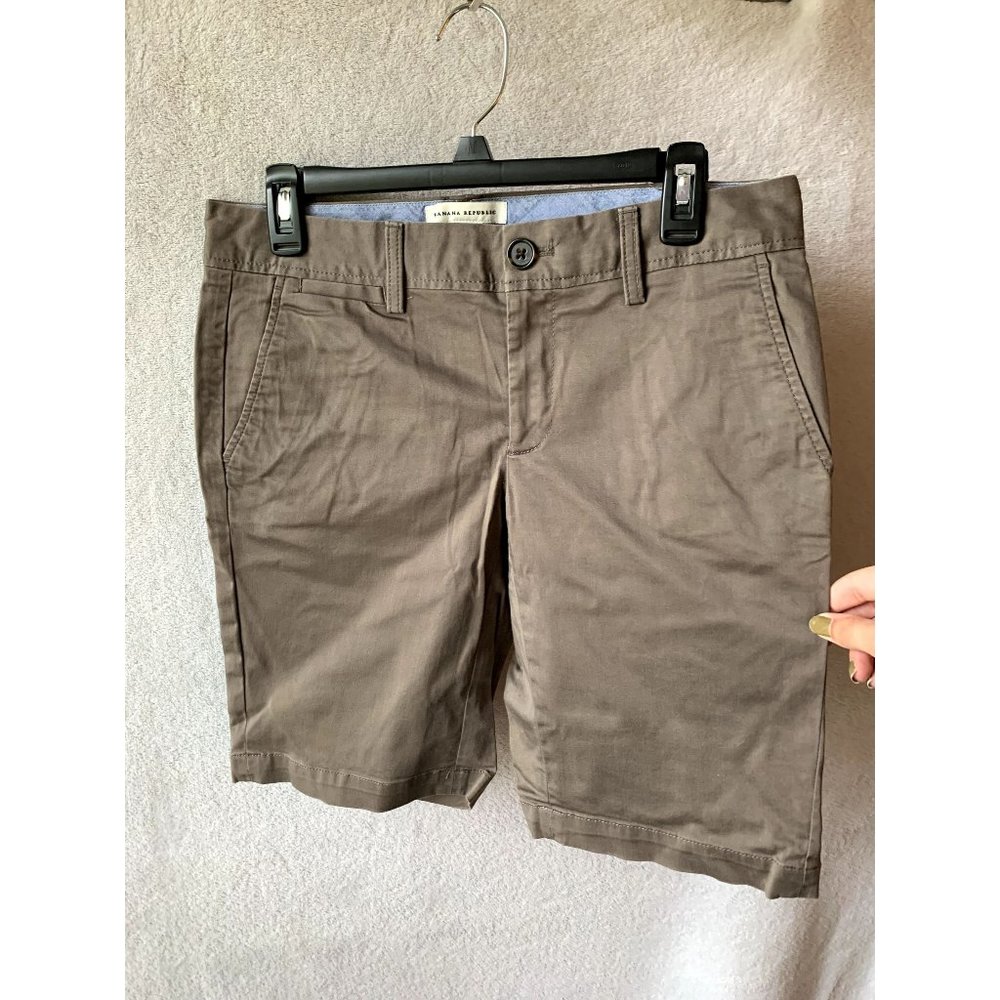 Banana Republic Brownish Grey Khaki Trousers Size 6 Like New